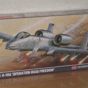 Academy 1/72 A-10A "Operation Iraqi Freedom" Aircraft Plastic Model Kit 12402